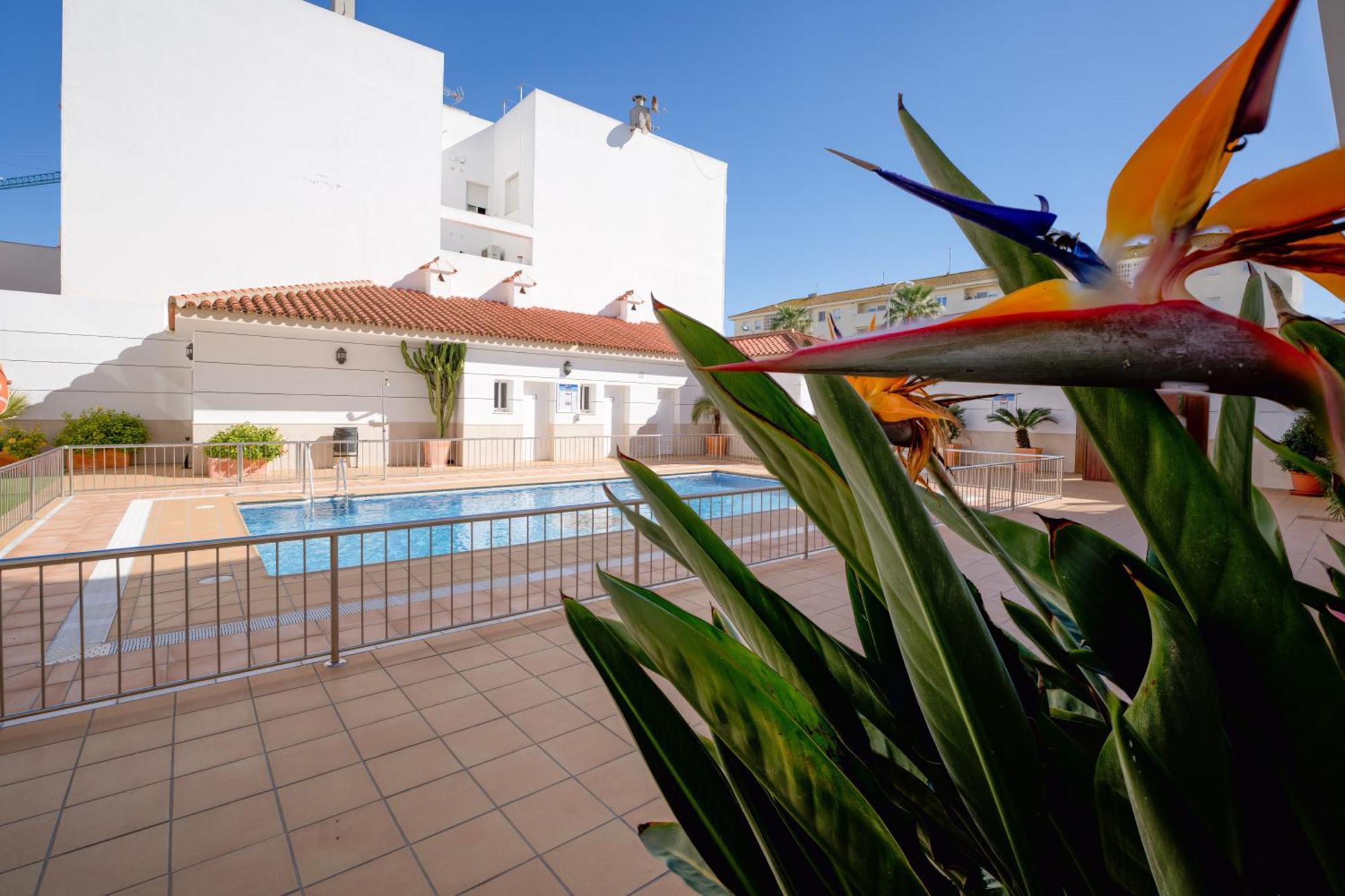 Hotel Apartamentos Loto Conil Conil De La Frontera Exterior photo