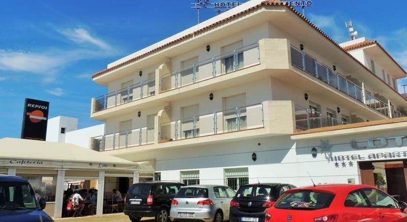 Hotel Apartamentos Loto Conil Conil De La Frontera Exterior photo