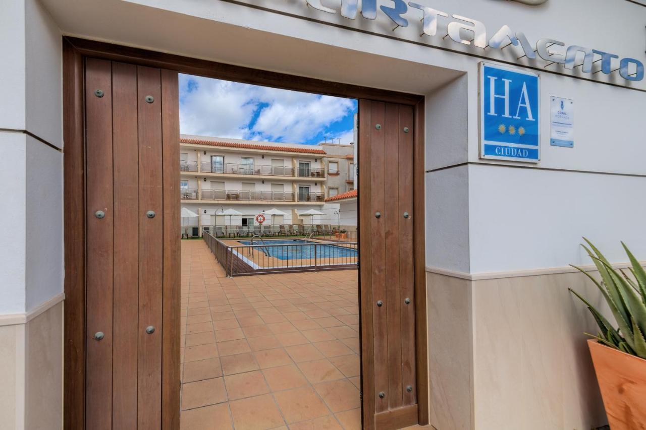 Hotel Apartamentos Loto Conil Conil De La Frontera Exterior photo